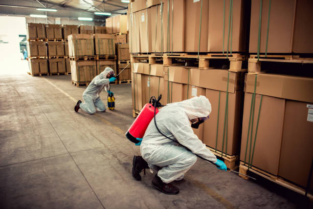 Best Commercial Pest Control Services  in Greenfield, WI